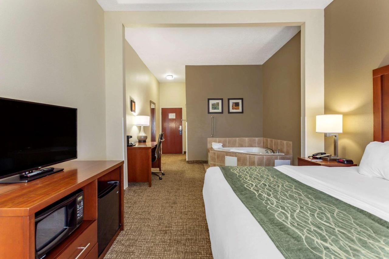 Comfort Inn & Suites Cave City Exterior photo