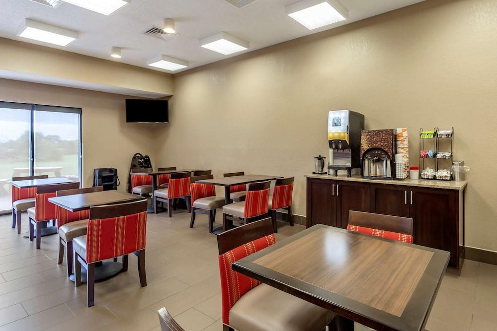 Comfort Inn & Suites Cave City Exterior photo